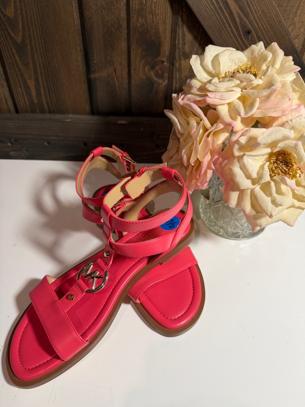 2/35$ ❤️Michael Kors Neon Pink Strappy Logo Sandals